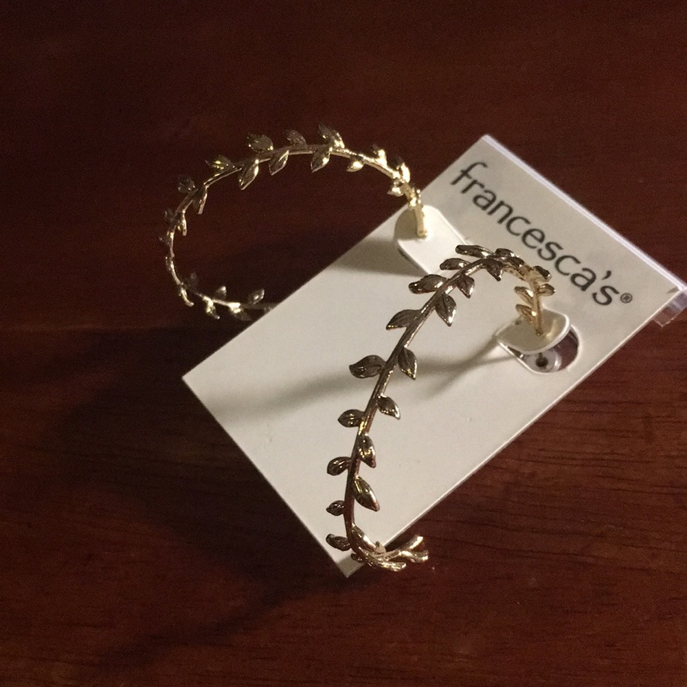 Francesca’s Leaf-Patterned Gold Hoop Earrings